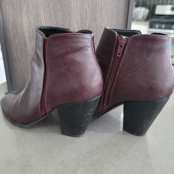 City Classified Faux Leather Burgundy/Purple Booties - Picture 5 of 9